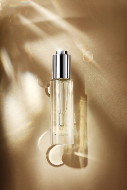 Transparent,Skin,Care,Product,Essence,Water,Refracts,Light,Shadow,Skin
